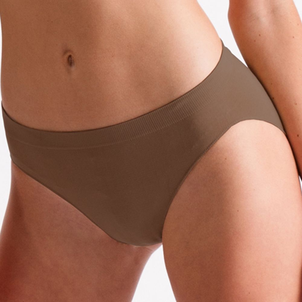 SILKY DANCE Seamless High Cut Brief